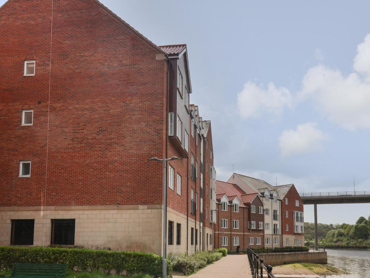 Heron'S Landing Whitby Exterior foto